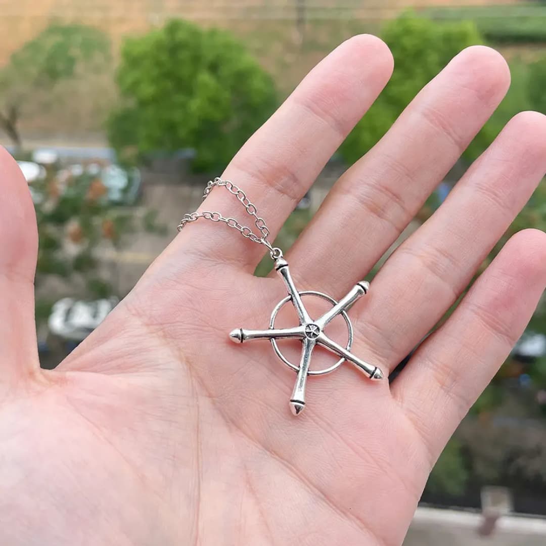 Quincy cross necklace