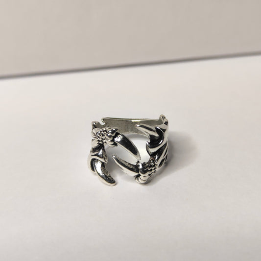 Dragon’s Claw Ring
