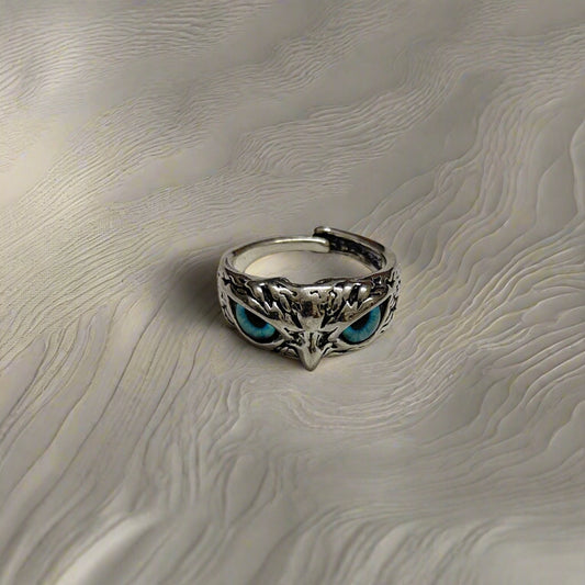 LunaEyes Ring